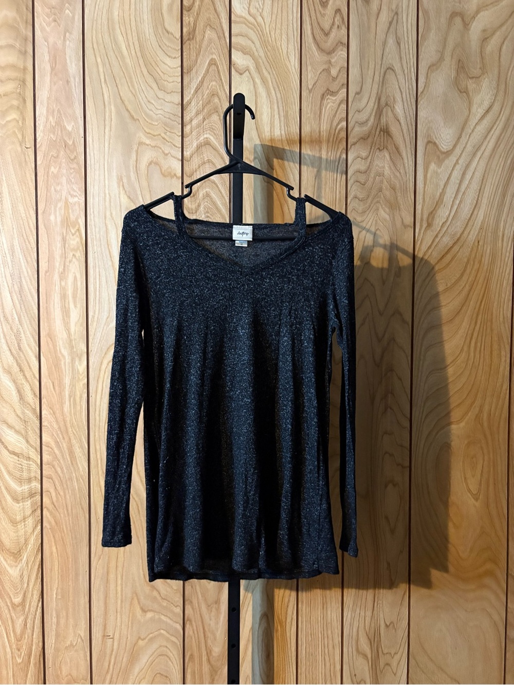 Daytrip cold shoulder long sleeve top XS